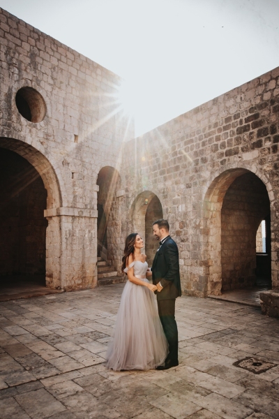 St. Lawrence fortress in Dubrovnik, classy couple on a morning photo shoot