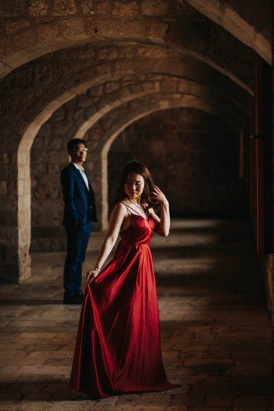 St. Lawrence fortress in Dubrovnik, couple on a morning photo shoot, low light art