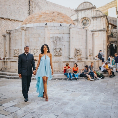 In front of Onofrio's fountain in the afternoon